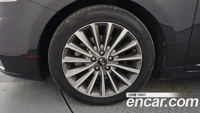 2017 Kia All New K7 2.4 GDI Prestige Sold VIN KNALB415BHA071044 – rear exterior 2017 Kia All New K7 2.4 GDI Prestige Sold VIN KNALB415BHA071044 – rear exterior