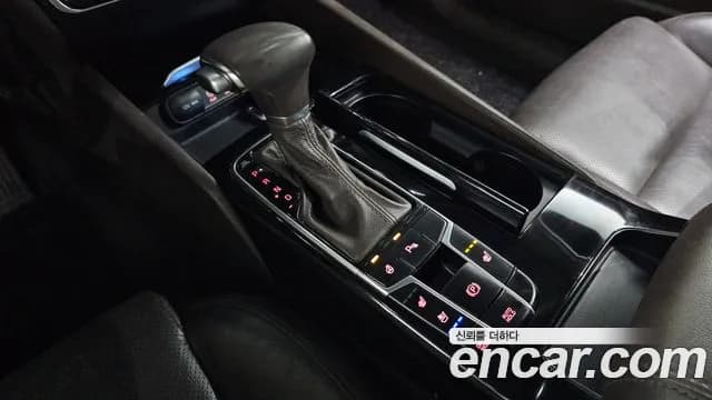 2017 Kia All New K7 2.4 GDI Prestige Sold VIN KNALB415BHA071044 – trunk area 2017 Kia All New K7 2.4 GDI Prestige Sold VIN KNALB415BHA071044 – trunk area
