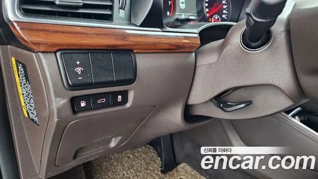 2017 Kia All New K7 2.4 GDI Limited Sold VIN KNALB415BHA080381 – front exterior 2017 Kia All New K7 2.4 GDI Limited Sold VIN KNALB415BHA080381 – front exterior