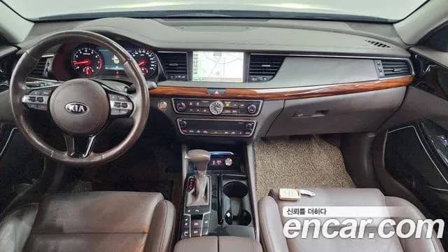 2017 Kia All New K7 2.4 GDI Limited Sold VIN KNALB415BHA080381 – interior seats 2017 Kia All New K7 2.4 GDI Limited Sold VIN KNALB415BHA080381 – interior seats