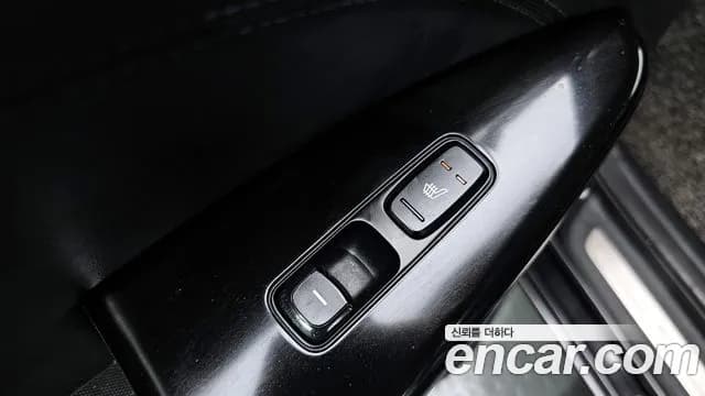 2017 Kia All New K7 2.4 GDI Limited Sold VIN KNALB415BHA082961 – trunk area 2017 Kia All New K7 2.4 GDI Limited Sold VIN KNALB415BHA082961 – trunk area