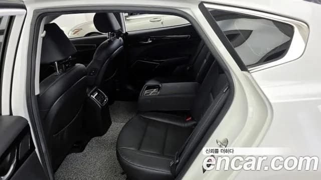 2017 Kia All New K7 2.4 GDI Prestige Sold VIN KNALB415BHA110910 – rear exterior 2017 Kia All New K7 2.4 GDI Prestige Sold VIN KNALB415BHA110910 – rear exterior
