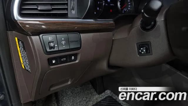 2018 Kia All New K7 2.4 GDI Prestige Sold VIN KNALB415BJA124481 – interior seats 2018 Kia All New K7 2.4 GDI Prestige Sold VIN KNALB415BJA124481 – interior seats