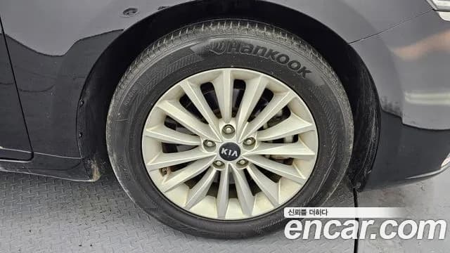 2018 Kia All New K7 2.4 GDI Prestige Sold VIN KNALB415BJA129261 – photo 13 2018 Kia All New K7 2.4 GDI Prestige Sold VIN KNALB415BJA129261 – photo 13