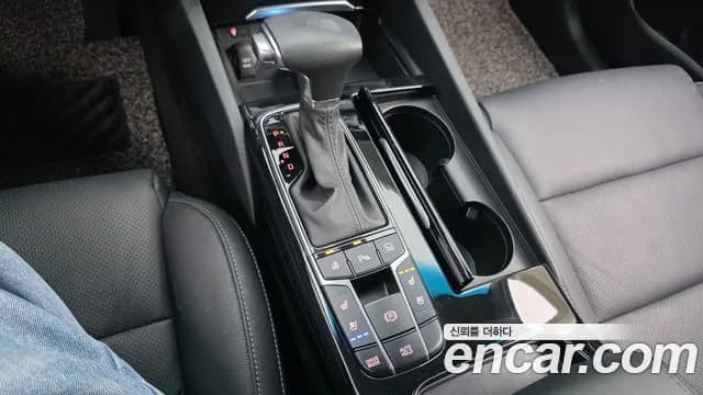2019 Kia All New K7 3.0 GDI Noblesse Sold VIN KNALB416BKA163108 – rear exterior 2019 Kia All New K7 3.0 GDI Noblesse Sold VIN KNALB416BKA163108 – rear exterior