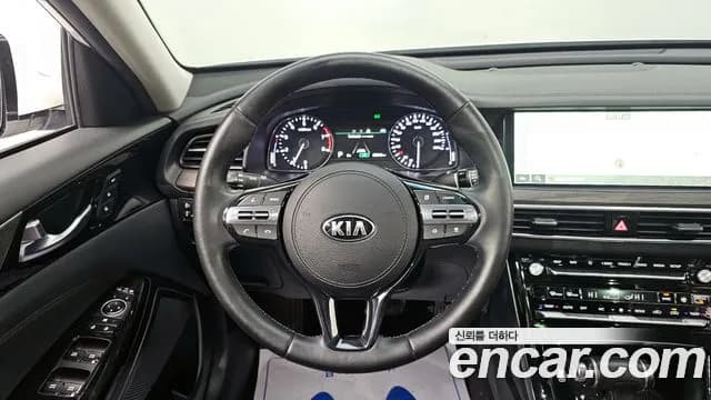2020 Kia K7 Premier 3.0 LPI Trendy(Rented Car) Sold VIN KNALB418BLA229264 – interior seats 2020 Kia K7 Premier 3.0 LPI Trendy(Rented Car) Sold VIN KNALB418BLA229264 – interior seats