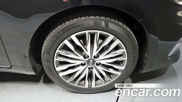 2020 Kia K7 Premier 3.0 LPI Trendy(Rented Car) Sold VIN KNALB418BLA236796 – rear exterior 2020 Kia K7 Premier 3.0 LPI Trendy(Rented Car) Sold VIN KNALB418BLA236796 – rear exterior