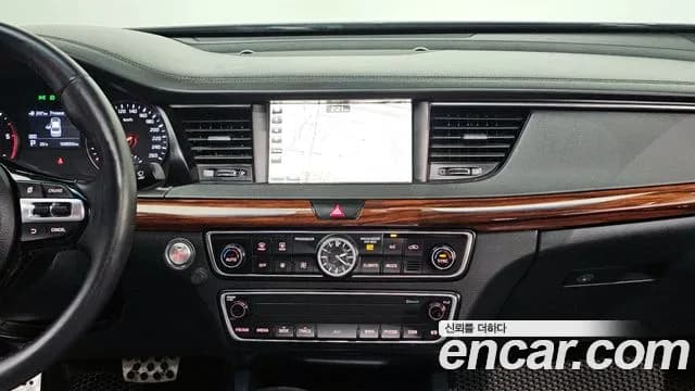 2017 Kia All New K7 2.2 Diesel Prestige Sold VIN KNALB41ABHA054711 – rear exterior 2017 Kia All New K7 2.2 Diesel Prestige Sold VIN KNALB41ABHA054711 – rear exterior