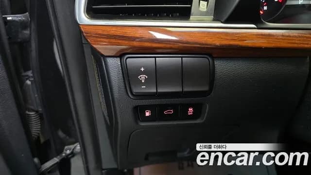2017 Kia All New K7 2.2 Diesel Limited Edition Sold VIN KNALB41ABHA059019 – rear exterior 2017 Kia All New K7 2.2 Diesel Limited Edition Sold VIN KNALB41ABHA059019 – rear exterior