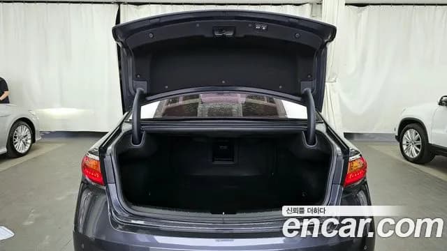 2017 Kia All New K7 2.2 Diesel Limited Edition Sold VIN KNALB41ABHA059946 – rear exterior 2017 Kia All New K7 2.2 Diesel Limited Edition Sold VIN KNALB41ABHA059946 – rear exterior