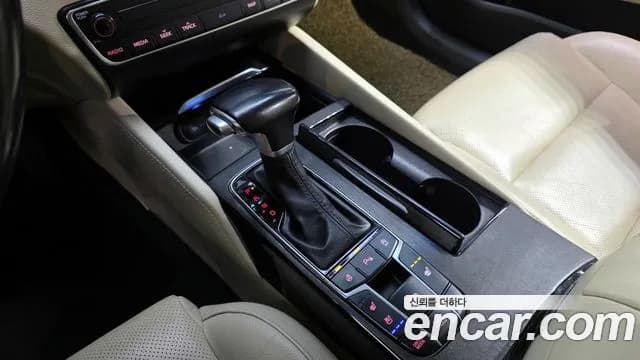 2017 Kia All New K7 2.2 Diesel Limited Sold VIN KNALB41ABHA067312 – exterior detail 2017 Kia All New K7 2.2 Diesel Limited Sold VIN KNALB41ABHA067312 – exterior detail