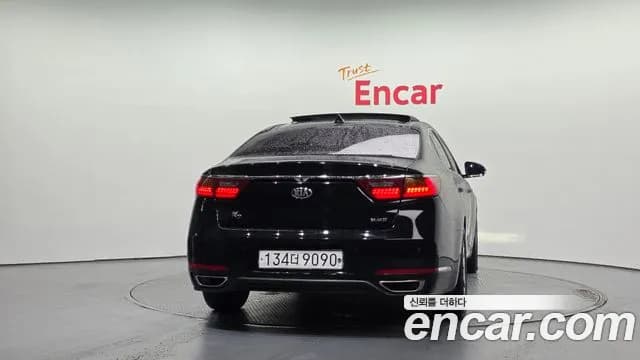 2017 Kia All New K7 2.2 Diesel Limited Sold VIN KNALB41ABHA067313 – trunk area 2017 Kia All New K7 2.2 Diesel Limited Sold VIN KNALB41ABHA067313 – trunk area