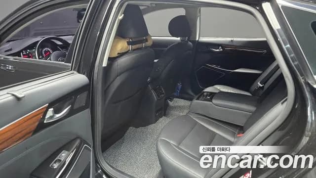 2017 Kia All New K7 2.2 Diesel Limited Sold VIN KNALB41ABHA070231 – rear exterior 2017 Kia All New K7 2.2 Diesel Limited Sold VIN KNALB41ABHA070231 – rear exterior
