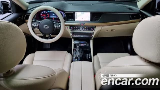 2017 Kia All New K7 2.2 Diesel Limited Sold VIN KNALB41ABHA077420 – interior seats 2017 Kia All New K7 2.2 Diesel Limited Sold VIN KNALB41ABHA077420 – interior seats