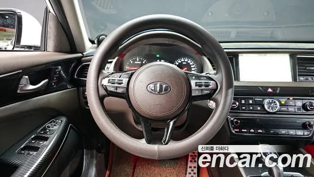 2017 Kia All New K7 2.2 Diesel Prestige Sold VIN KNALB41ABHA082189 – interior seats 2017 Kia All New K7 2.2 Diesel Prestige Sold VIN KNALB41ABHA082189 – interior seats