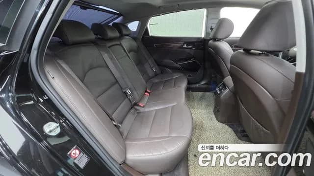 2017 Kia All New K7 2.2 Diesel Limited Sold VIN KNALB41ABHA084695 – side profile 2017 Kia All New K7 2.2 Diesel Limited Sold VIN KNALB41ABHA084695 – side profile
