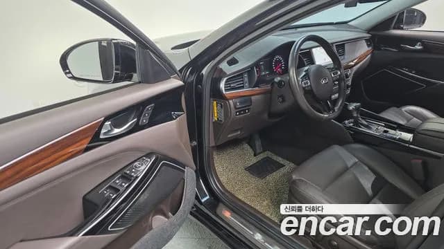 2017 Kia All New K7 2.2 Diesel Limited Sold VIN KNALB41ABHA084695 – interior seats 2017 Kia All New K7 2.2 Diesel Limited Sold VIN KNALB41ABHA084695 – interior seats