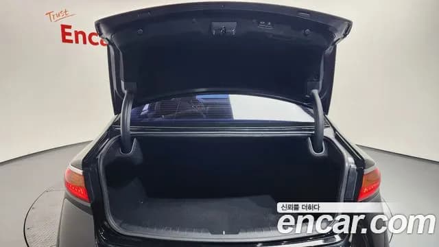 2017 Kia All New K7 2.2 Diesel Limited Sold VIN KNALB41ABHA087068 – photo 11 2017 Kia All New K7 2.2 Diesel Limited Sold VIN KNALB41ABHA087068 – photo 11