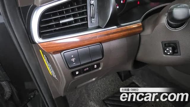 2017 Kia All New K7 2.2 Diesel Limited Sold VIN KNALB41ABHA100790 – engine bay 2017 Kia All New K7 2.2 Diesel Limited Sold VIN KNALB41ABHA100790 – engine bay