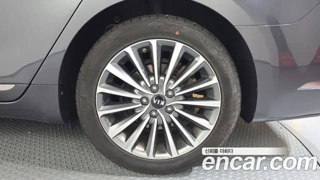 2017 Kia All New K7 2.2 Diesel Limited Sold VIN KNALB41ABHA100790 – photo 11 2017 Kia All New K7 2.2 Diesel Limited Sold VIN KNALB41ABHA100790 – photo 11