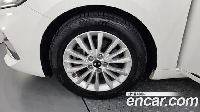 2020 Kia K7 Premier 2.5 GDI Prestige Sold VIN KNALB41BBLA215882 – photo 16 2020 Kia K7 Premier 2.5 GDI Prestige Sold VIN KNALB41BBLA215882 – photo 16