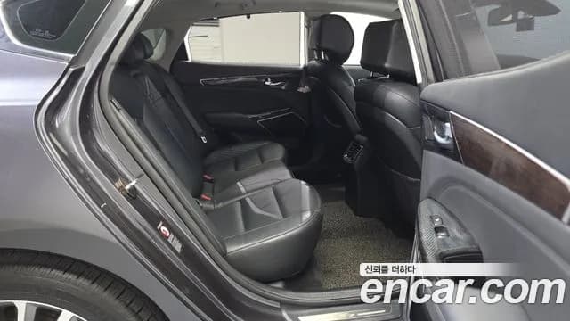 2017 Kia All New K7 Hybrid Noblesse Sold VIN KNALB41GBHA002148 – interior seats 2017 Kia All New K7 Hybrid Noblesse Sold VIN KNALB41GBHA002148 – interior seats