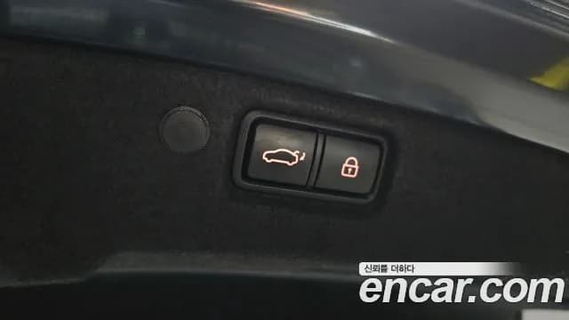 2017 Kia All New K7 Hybrid Noblesse Sold VIN KNALB41GBHA003320 – exterior detail 2017 Kia All New K7 Hybrid Noblesse Sold VIN KNALB41GBHA003320 – exterior detail