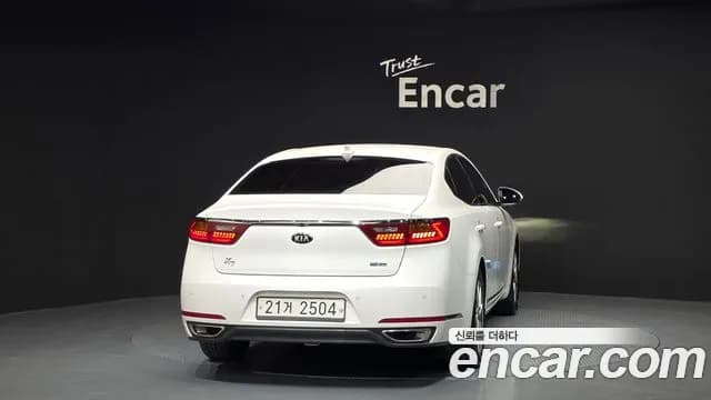 2017 Kia All New K7 Hybrid Noblesse Sold VIN KNALB41GBHA006394 – interior seats 2017 Kia All New K7 Hybrid Noblesse Sold VIN KNALB41GBHA006394 – interior seats