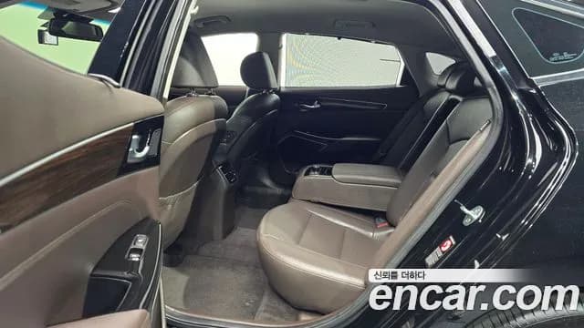 2018 Kia All New K7 Hybrid Noblesse Special Sold VIN KNALB41GBJA012680 – interior seats 2018 Kia All New K7 Hybrid Noblesse Special Sold VIN KNALB41GBJA012680 – interior seats