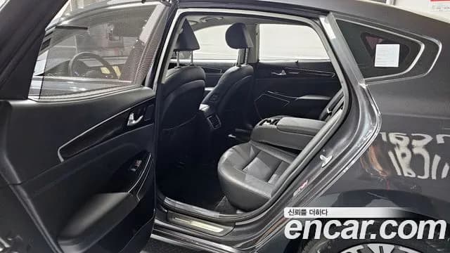 2019 Kia All New K7 Hybrid Noblesse Special Sold VIN KNALB41GBKA014572 – front exterior 2019 Kia All New K7 Hybrid Noblesse Special Sold VIN KNALB41GBKA014572 – front exterior