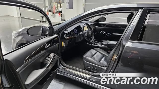 2019 Kia All New K7 Hybrid Noblesse Special Sold VIN KNALB41GBKA014572 – rear exterior 2019 Kia All New K7 Hybrid Noblesse Special Sold VIN KNALB41GBKA014572 – rear exterior