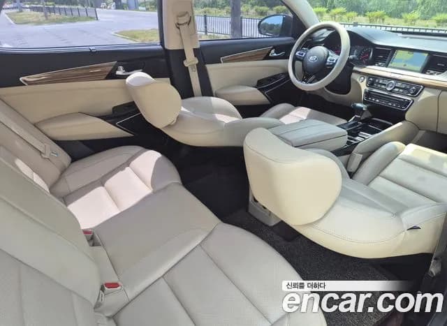 2017 Kia All New K7 3.3 GDI Limited Plus Sold VIN KNALC411BHA067646 – trunk area 2017 Kia All New K7 3.3 GDI Limited Plus Sold VIN KNALC411BHA067646 – trunk area