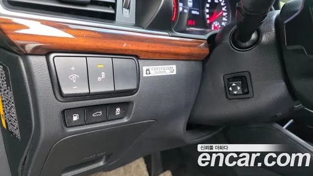 2017 Kia All New K7 3.3 GDI Noblesse Sold VIN KNALC411BHA070599 – rear exterior 2017 Kia All New K7 3.3 GDI Noblesse Sold VIN KNALC411BHA070599 – rear exterior
