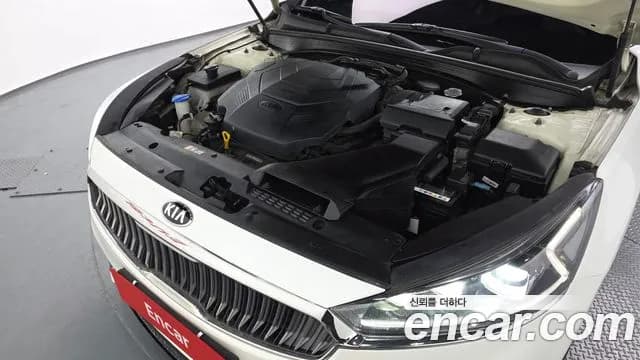2017 Kia All New K7 3.3 GDI Limited Plus Sold VIN KNALC411BHA071558 – rear exterior 2017 Kia All New K7 3.3 GDI Limited Plus Sold VIN KNALC411BHA071558 – rear exterior