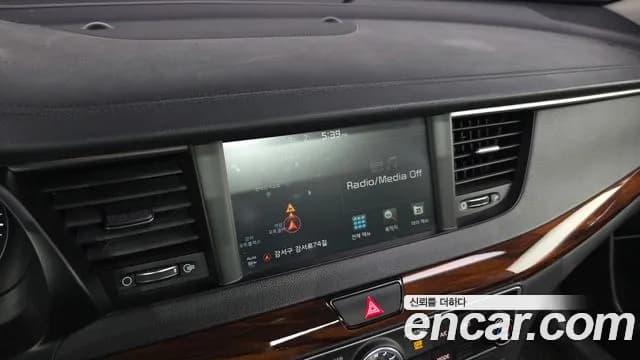 2017 Kia All New K7 3.3 GDI Limited Plus Sold VIN KNALC411BHA071558 – side profile 2017 Kia All New K7 3.3 GDI Limited Plus Sold VIN KNALC411BHA071558 – side profile