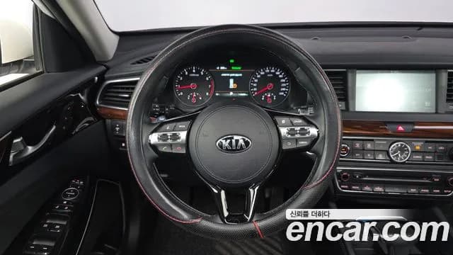 2017 Kia All New K7 3.3 GDI Limited Plus Sold VIN KNALC411BHA071558 – interior seats 2017 Kia All New K7 3.3 GDI Limited Plus Sold VIN KNALC411BHA071558 – interior seats