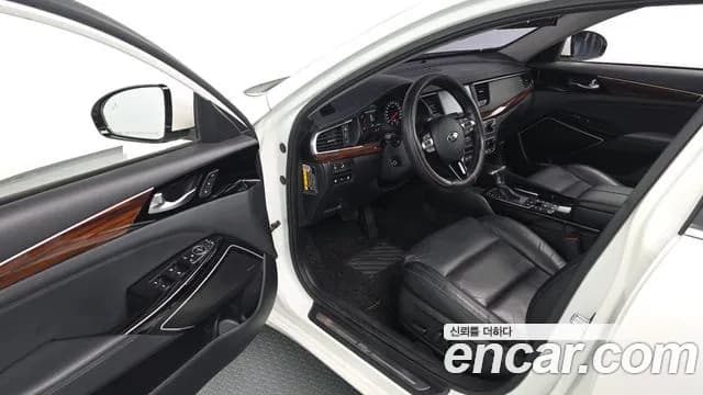 2017 Kia All New K7 3.3 GDI Limited Plus Sold VIN KNALC411BHA071558 – exterior detail 2017 Kia All New K7 3.3 GDI Limited Plus Sold VIN KNALC411BHA071558 – exterior detail