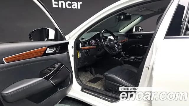 2017 Kia All New K7 3.3 GDI Noblesse Sold VIN KNALC411BHA091820 – undercarriage 2017 Kia All New K7 3.3 GDI Noblesse Sold VIN KNALC411BHA091820 – undercarriage