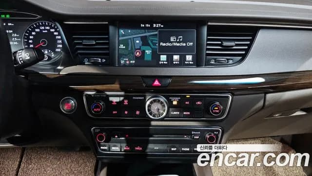 2018 Kia All New K7 3.3 GDI Noblesse Sold VIN KNALC411BJA149343 – interior seats 2018 Kia All New K7 3.3 GDI Noblesse Sold VIN KNALC411BJA149343 – interior seats
