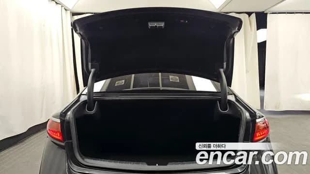 2019 Kia All New K7 3.3 GDI Noblesse Sold VIN KNALC411BKA157625 – interior seats 2019 Kia All New K7 3.3 GDI Noblesse Sold VIN KNALC411BKA157625 – interior seats
