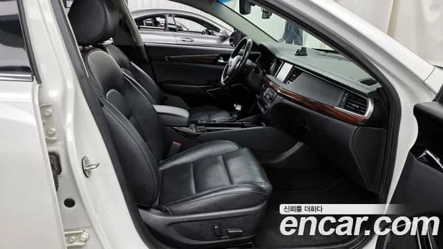 2017 Kia All New K7 3.0 LPI Luxury (Rental Car) Sold VIN KNALC418BHA081176 – front exterior 2017 Kia All New K7 3.0 LPI Luxury (Rental Car) Sold VIN KNALC418BHA081176 – front exterior