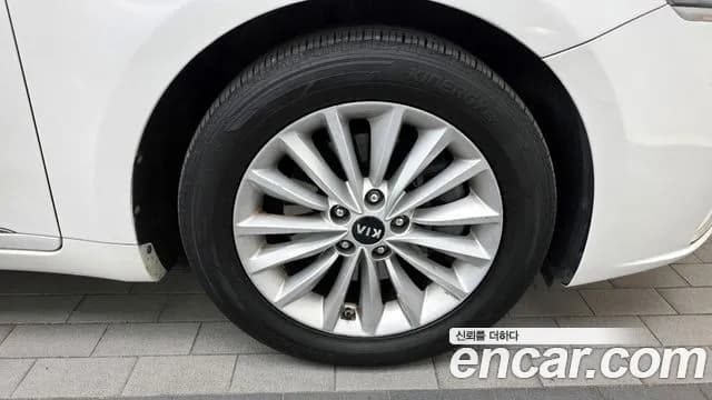 2017 Kia All New K7 3.0 LPI Luxury (Rental Car) Sold VIN KNALC418BHA081176 – photo 19 2017 Kia All New K7 3.0 LPI Luxury (Rental Car) Sold VIN KNALC418BHA081176 – photo 19