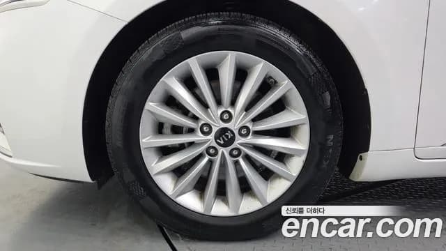2017 Kia All New K7 3.0 LPI Luxury (Rental Car) Sold VIN KNALC418BHA094509 – undercarriage 2017 Kia All New K7 3.0 LPI Luxury (Rental Car) Sold VIN KNALC418BHA094509 – undercarriage