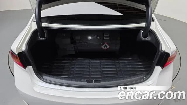 2017 Kia All New K7 3.0 LPI Luxury (Rental Car) Sold VIN KNALC418BHA094509 – photo 18 2017 Kia All New K7 3.0 LPI Luxury (Rental Car) Sold VIN KNALC418BHA094509 – photo 18