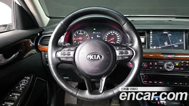 2017 Kia All New K7 3.0 LPI Luxury (Rental Car) Sold VIN KNALC418BHA098146 – photo 14 2017 Kia All New K7 3.0 LPI Luxury (Rental Car) Sold VIN KNALC418BHA098146 – photo 14