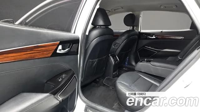 2017 Kia All New K7 3.0 LPI Luxury (Rental Car) Sold VIN KNALC418BHA098146 – photo 16 2017 Kia All New K7 3.0 LPI Luxury (Rental Car) Sold VIN KNALC418BHA098146 – photo 16