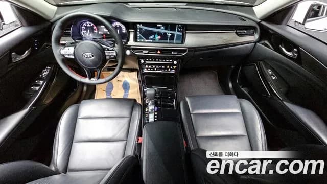 2020 Kia K7 Premier 3.0 LPI Prestige Sold VIN KNALC418BLA197667 – rear exterior 2020 Kia K7 Premier 3.0 LPI Prestige Sold VIN KNALC418BLA197667 – rear exterior