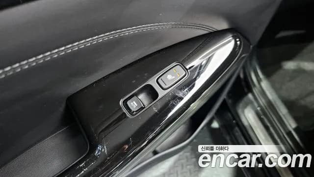 2020 Kia K7 Premier 3.0 LPI Prestige Sold VIN KNALC418BLA232178 – trunk area 2020 Kia K7 Premier 3.0 LPI Prestige Sold VIN KNALC418BLA232178 – trunk area