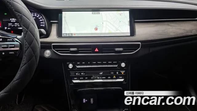 2020 Kia K7 Premier 2.5 GDI Noblesse Sold VIN KNALC41BBLA177266 – exterior detail 2020 Kia K7 Premier 2.5 GDI Noblesse Sold VIN KNALC41BBLA177266 – exterior detail