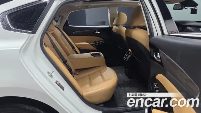 2020 Kia K7 Premier 2.5 GDI Noblesse Sold VIN KNALC41BBLA177290 – side profile 2020 Kia K7 Premier 2.5 GDI Noblesse Sold VIN KNALC41BBLA177290 – side profile